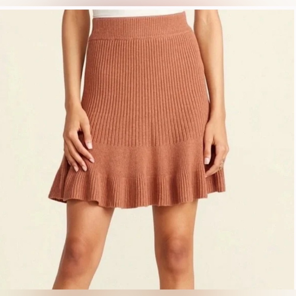 Free People Solid Gold Ribbed Tan Sweater Mini Skirt XS EUC